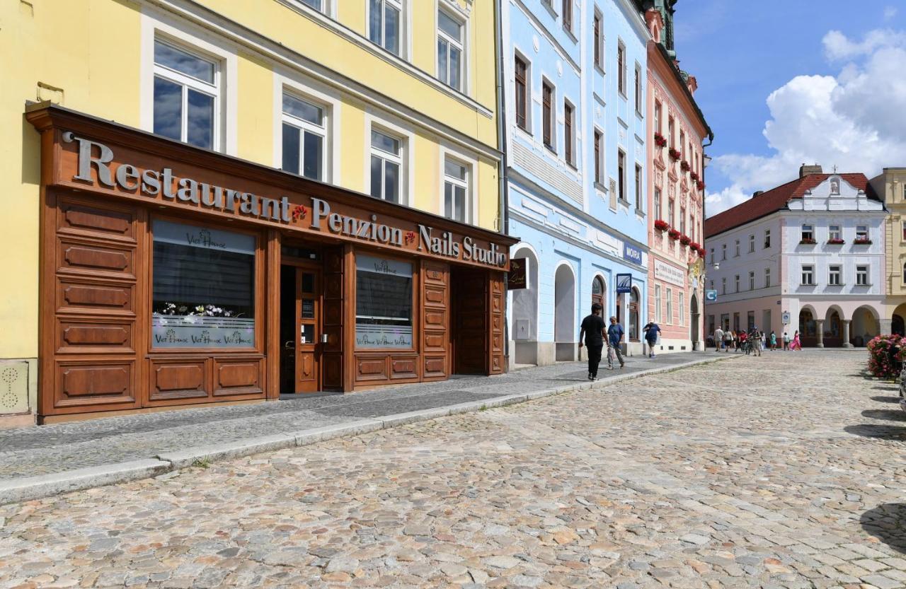 Apartmany Na Namesti 85 Jindřichŭv Hradec Zewnętrze zdjęcie