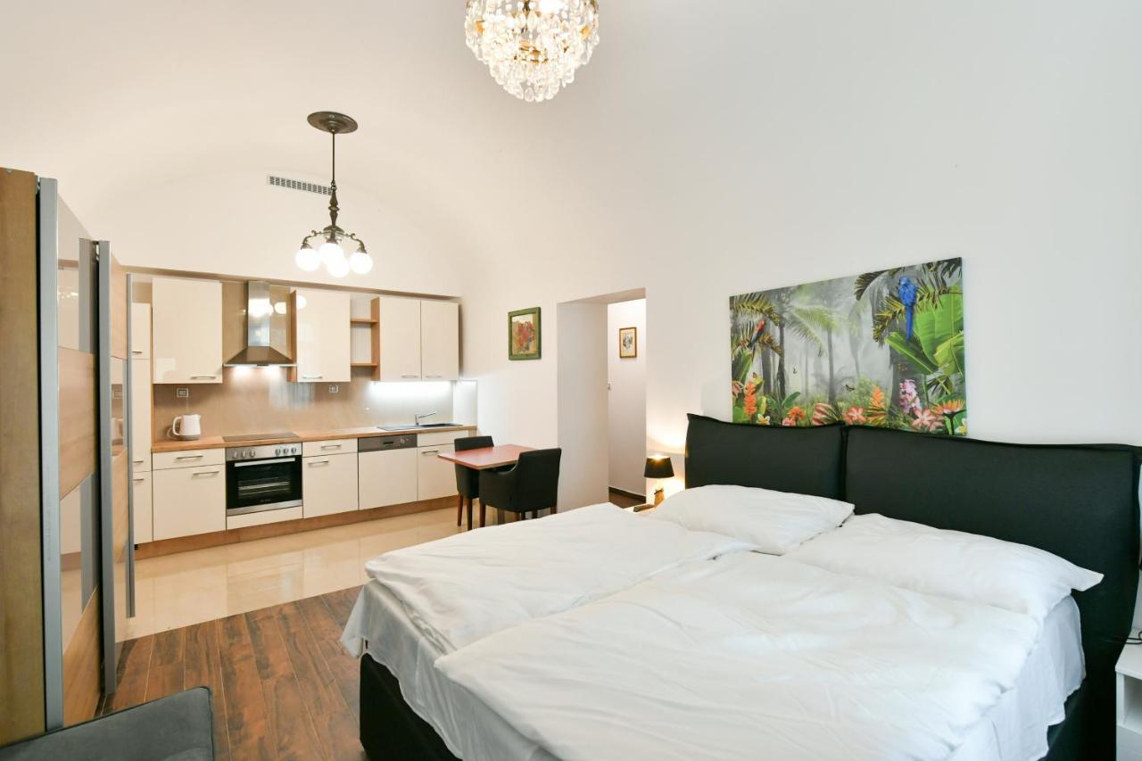 Apartmany Na Namesti 85 Jindřichŭv Hradec Zewnętrze zdjęcie